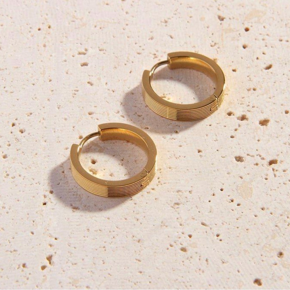 Elegant Gold Hoop Earrings